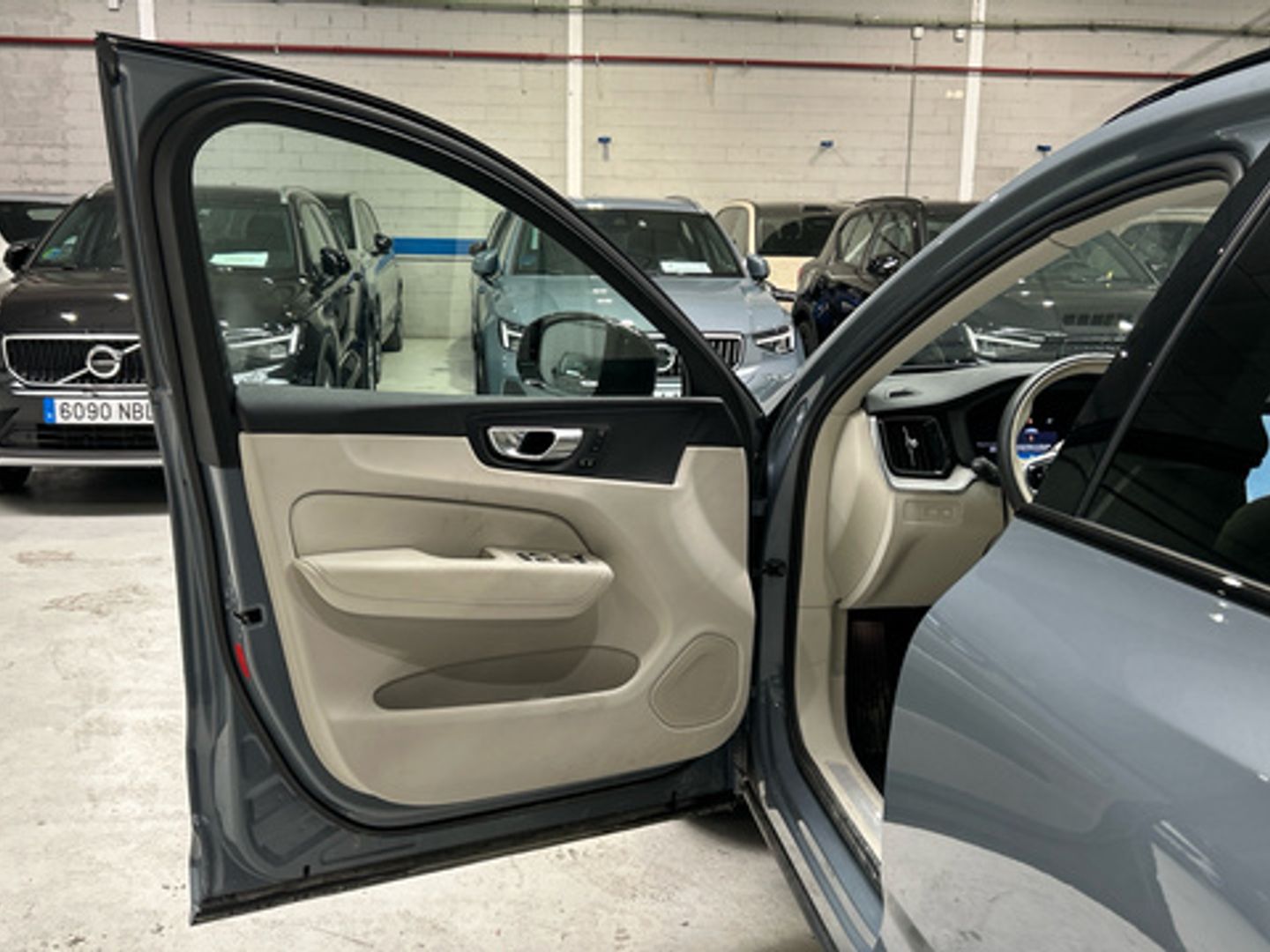 Volvo XC60 T6 Recharge Plus Dark AWD Auto 257 kW (350 CV)