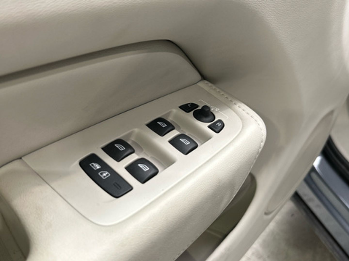 Volvo XC60 T6 Recharge Plus Dark AWD Auto 257 kW (350 CV)