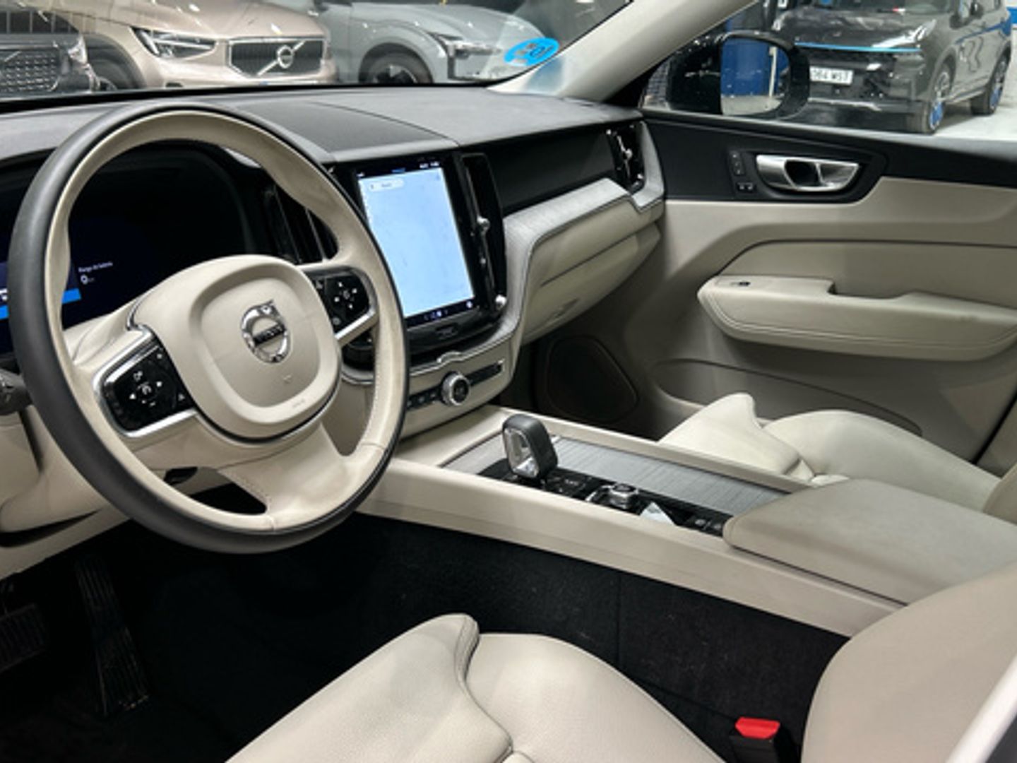Volvo XC60 T6 Recharge Plus Dark AWD Auto 257 kW (350 CV)