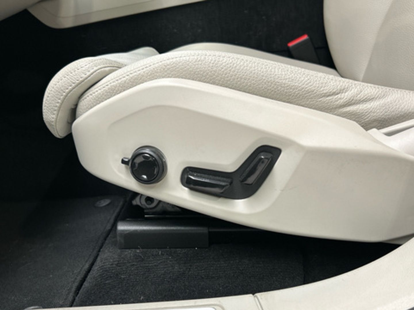 Volvo XC60 T6 Recharge Plus Dark AWD Auto 257 kW (350 CV)