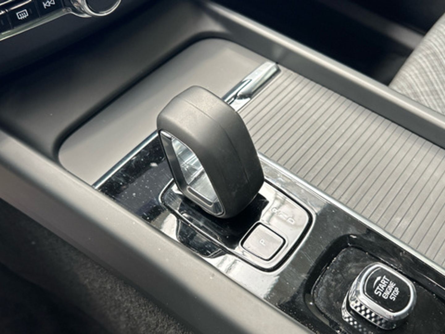 Volvo XC60 T6 Recharge Core AWD Auto 257 kW (350 CV)