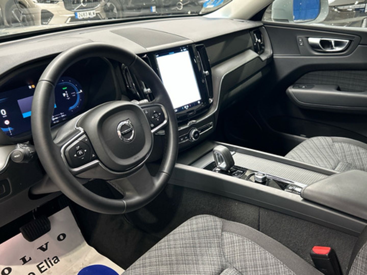 Volvo XC60 T6 Recharge Core AWD Auto 257 kW (350 CV)