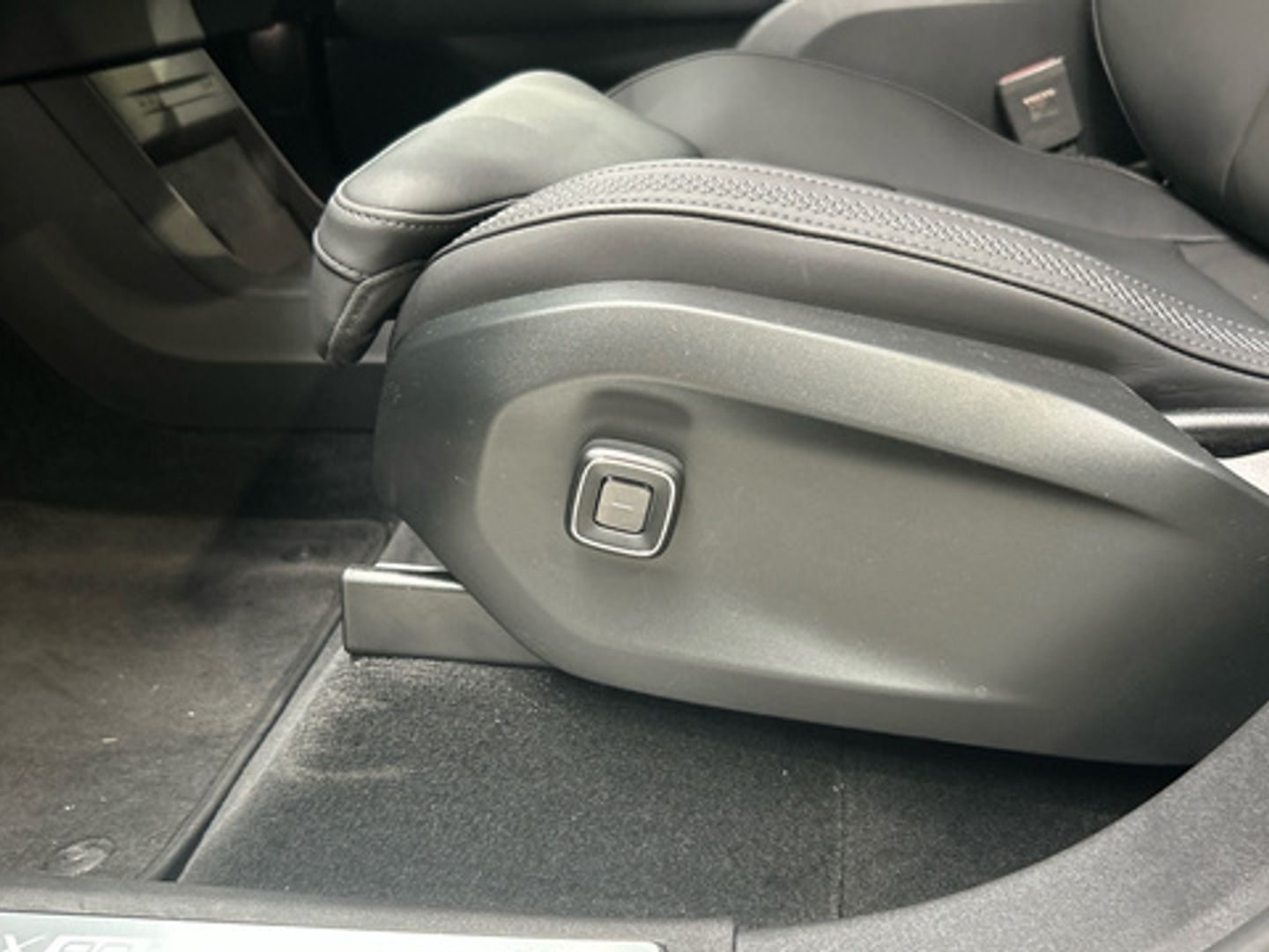 Volvo EX90 Twin BEV Ultra eAWD 300 kW (408 CV)