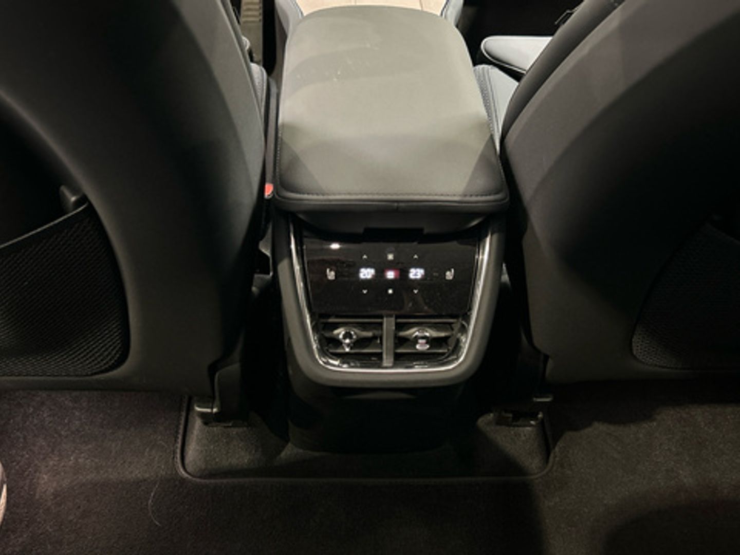 Volvo EX90 Twin BEV Ultra eAWD 300 kW (408 CV)