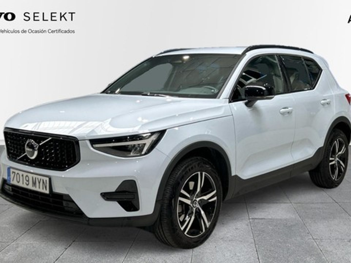 Volvo XC40 B3 G Plus Dark Auto 120 kW (163 CV) Negro All Terrain / Pick-up