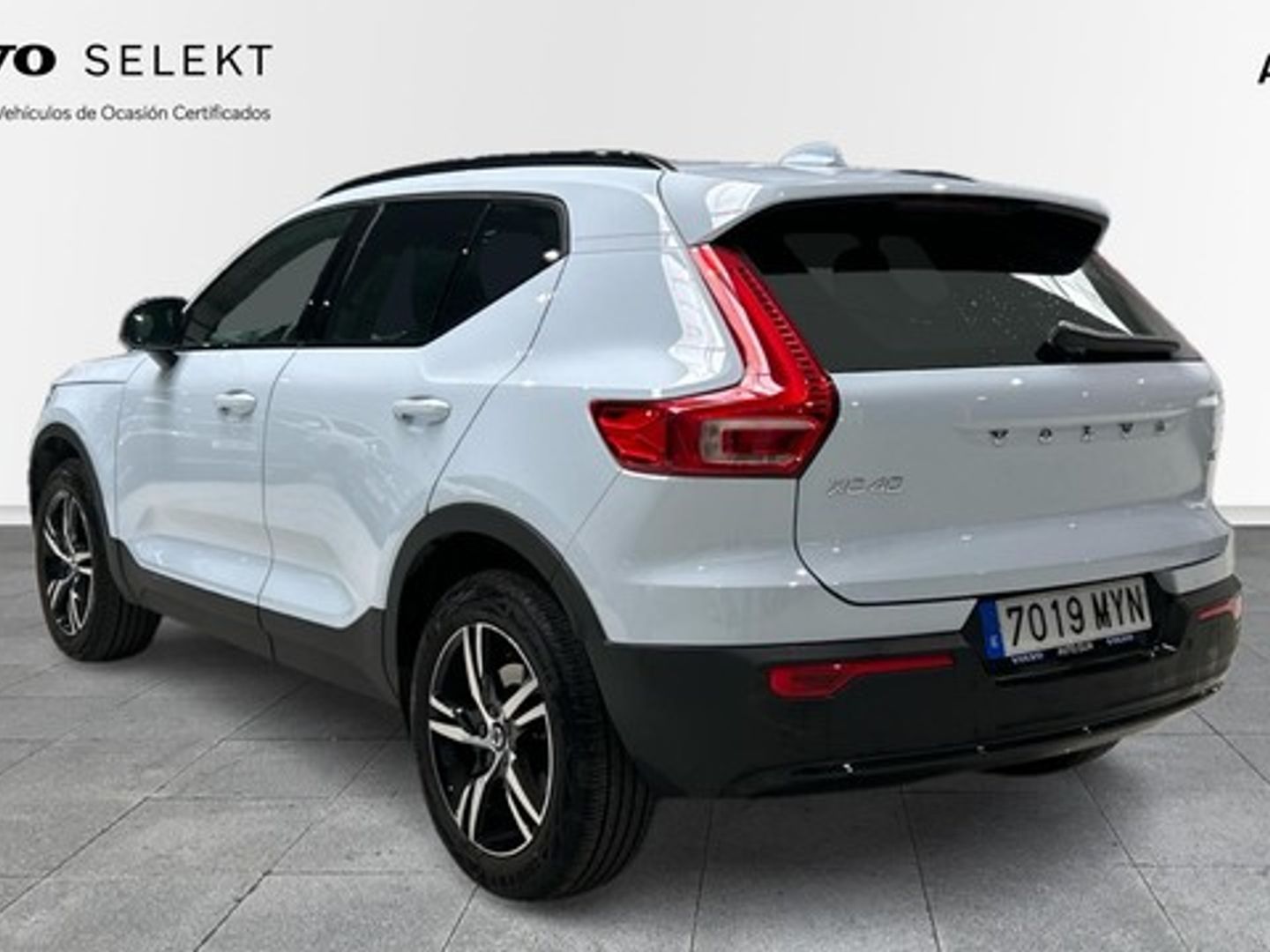 Volvo XC40 B3 G Plus Dark Auto 120 kW (163 CV)