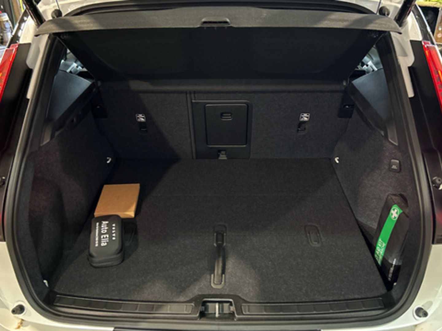 Volvo XC40 B3 G Plus Dark Auto 120 kW (163 CV)