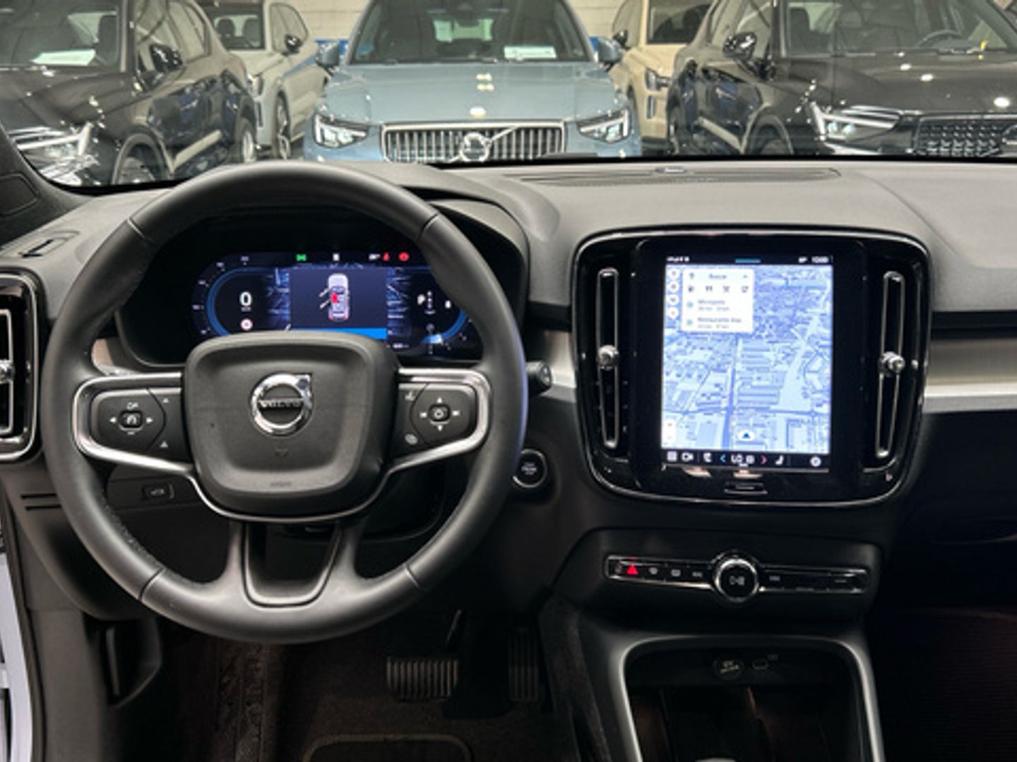Volvo XC40 B3 G Plus Dark Auto 120 kW (163 CV)