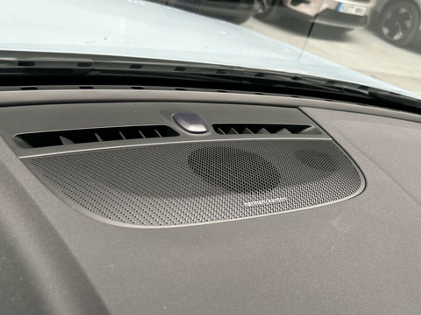 Volvo XC40 B3 G Plus Dark Auto 120 kW (163 CV)