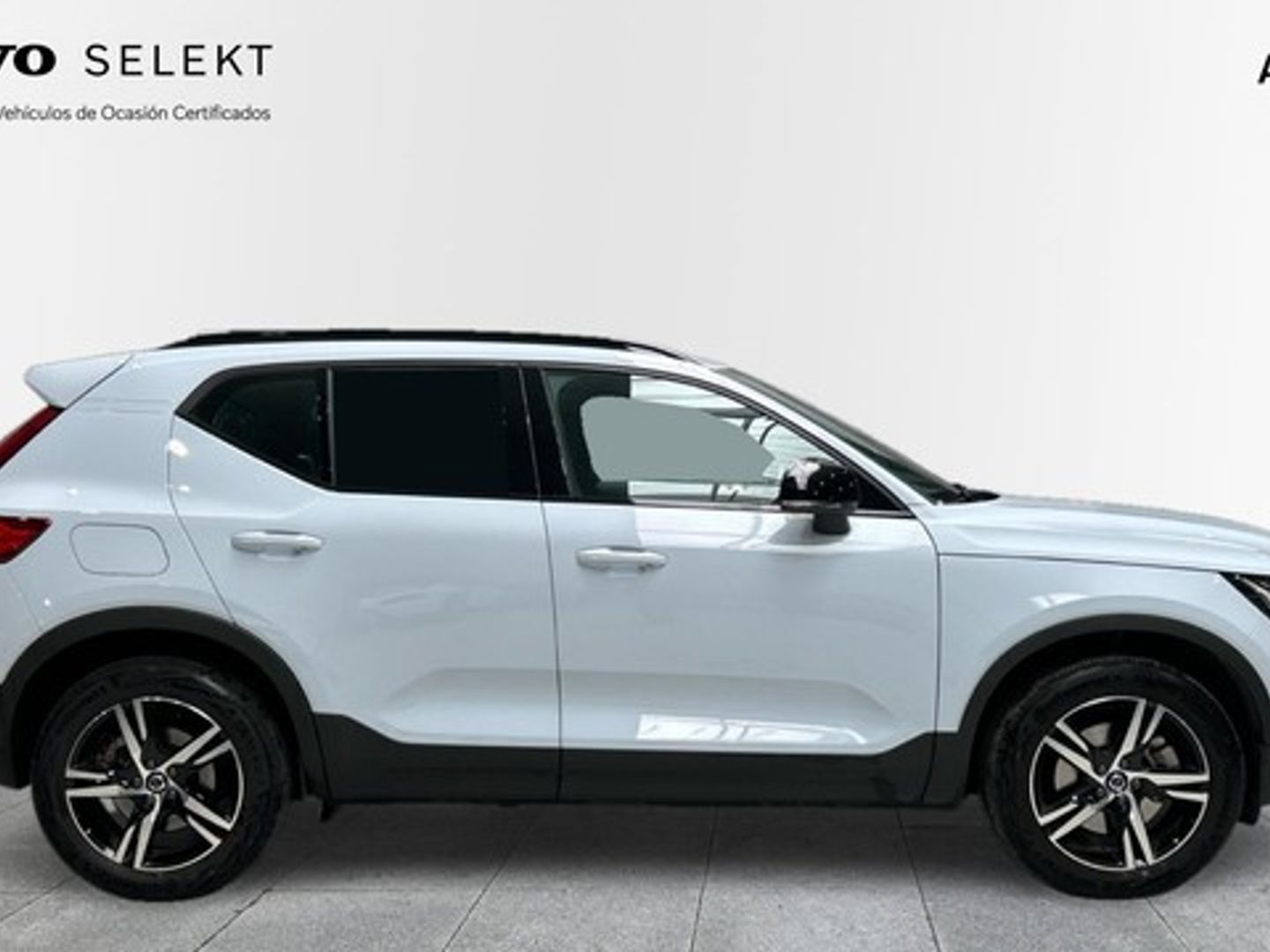 Volvo XC40 B3 G Plus Dark Auto 120 kW (163 CV)