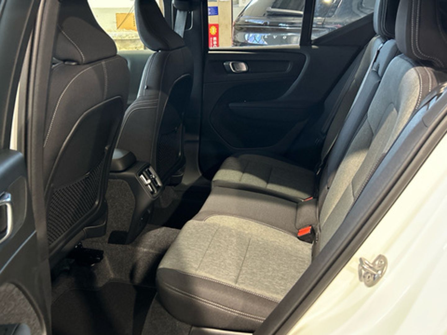 Volvo XC40 B3 G Plus Dark Auto 120 kW (163 CV)