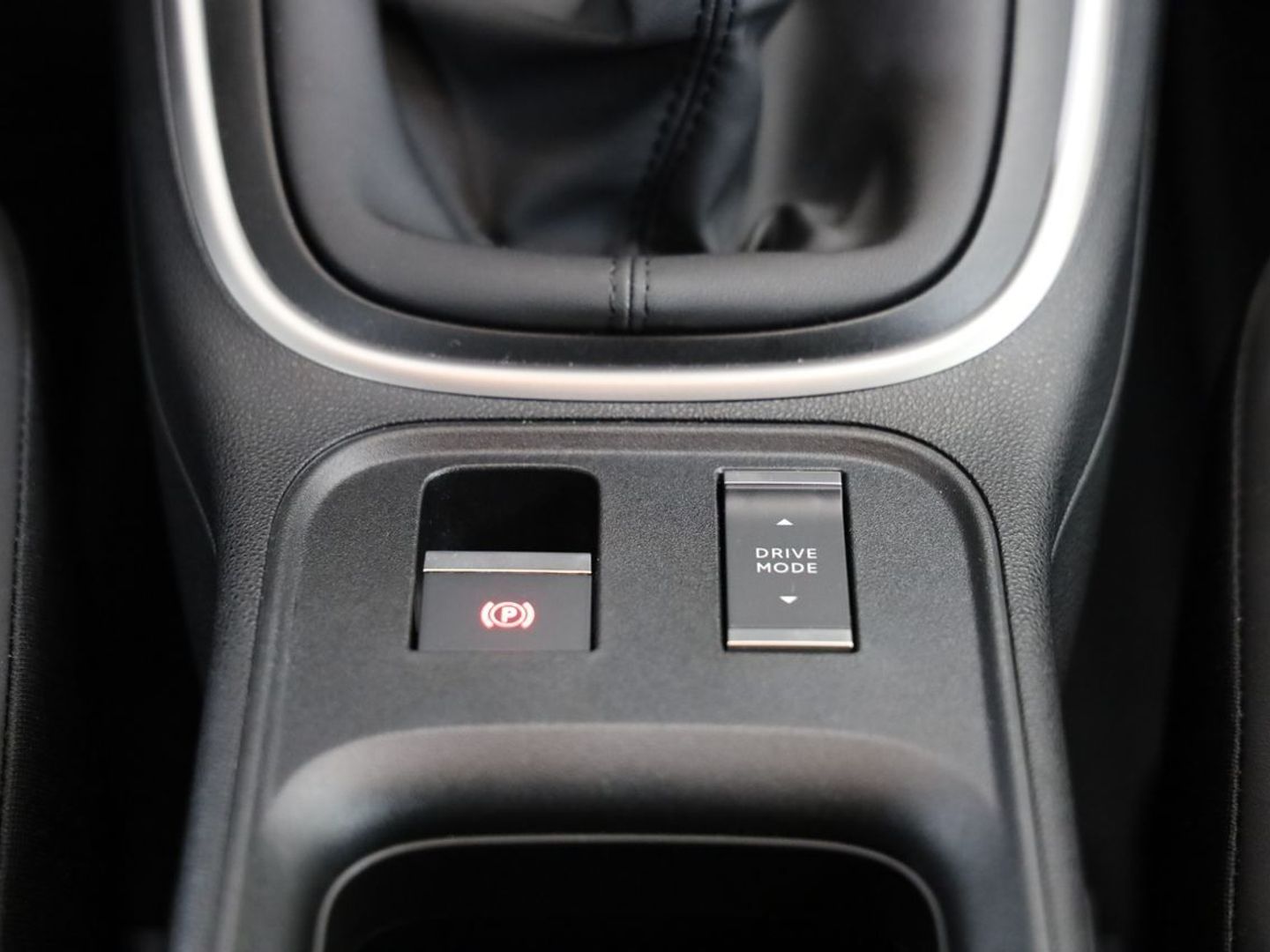 Jeep Avenger 1.2 G Summit 74 kW (100 CV)