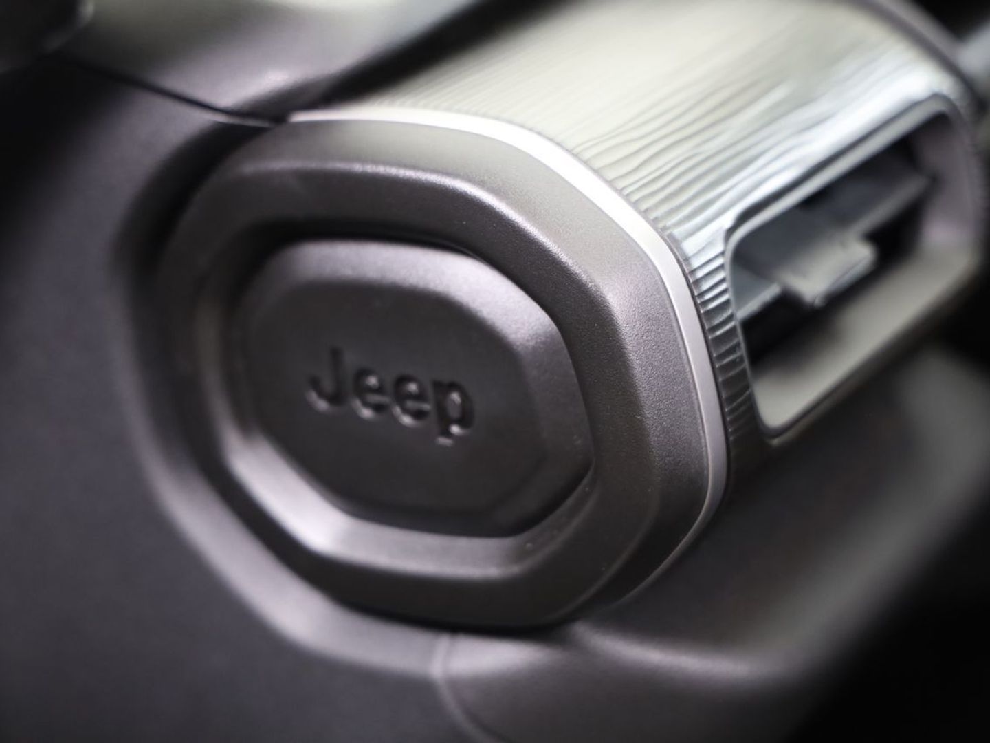 Jeep Avenger 1.2 G Summit 74 kW (100 CV)