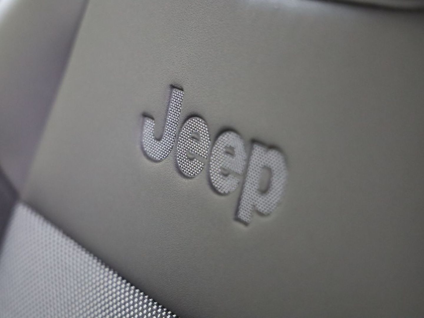 Jeep Avenger 1.2 G Summit 74 kW (100 CV)