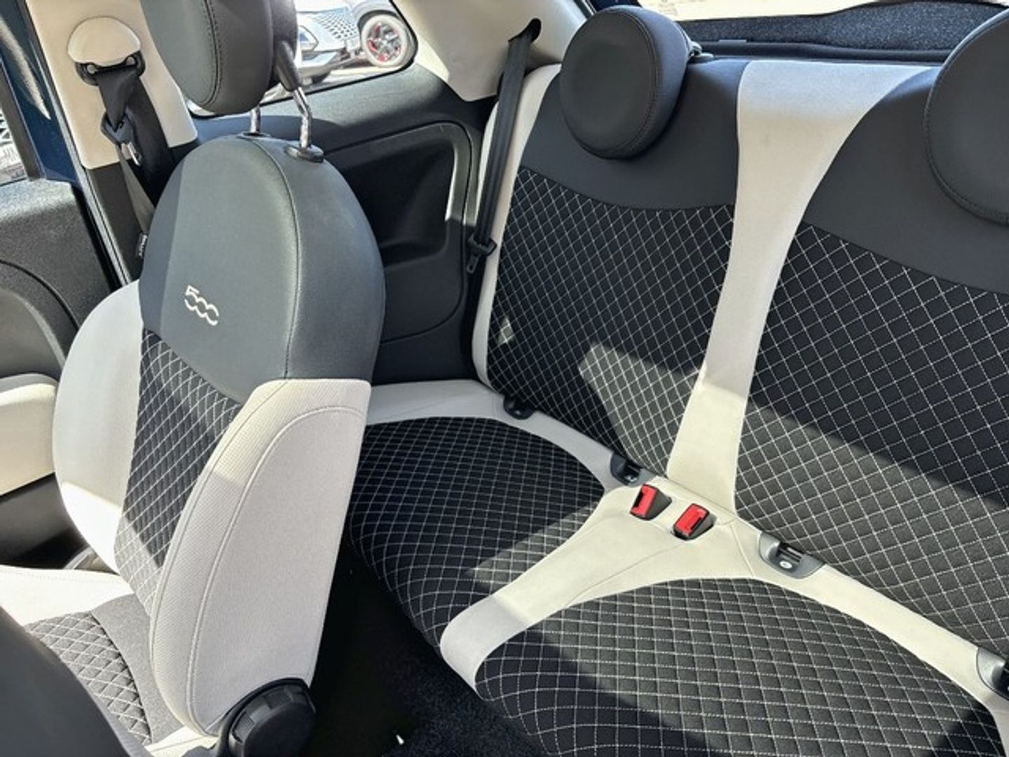 Fiat 500 1.0 Hybrid Dolcevita 51 kW (70 CV)