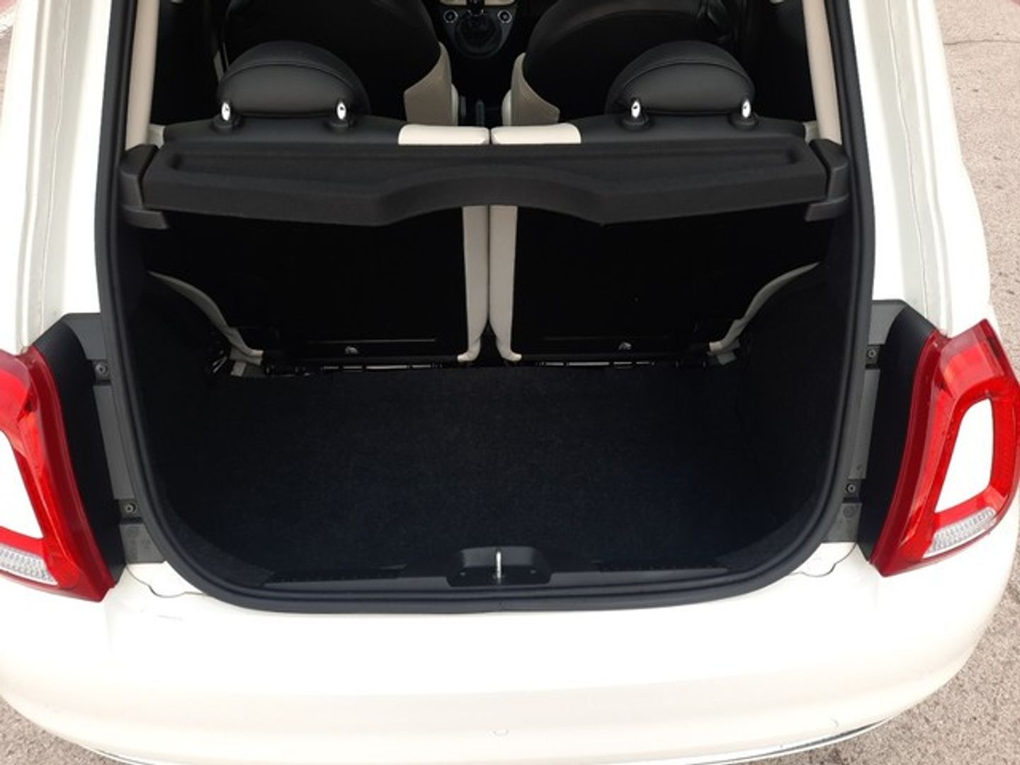 Fiat 500 1.0 Hybrid Dolcevita 51 kW (70 CV)