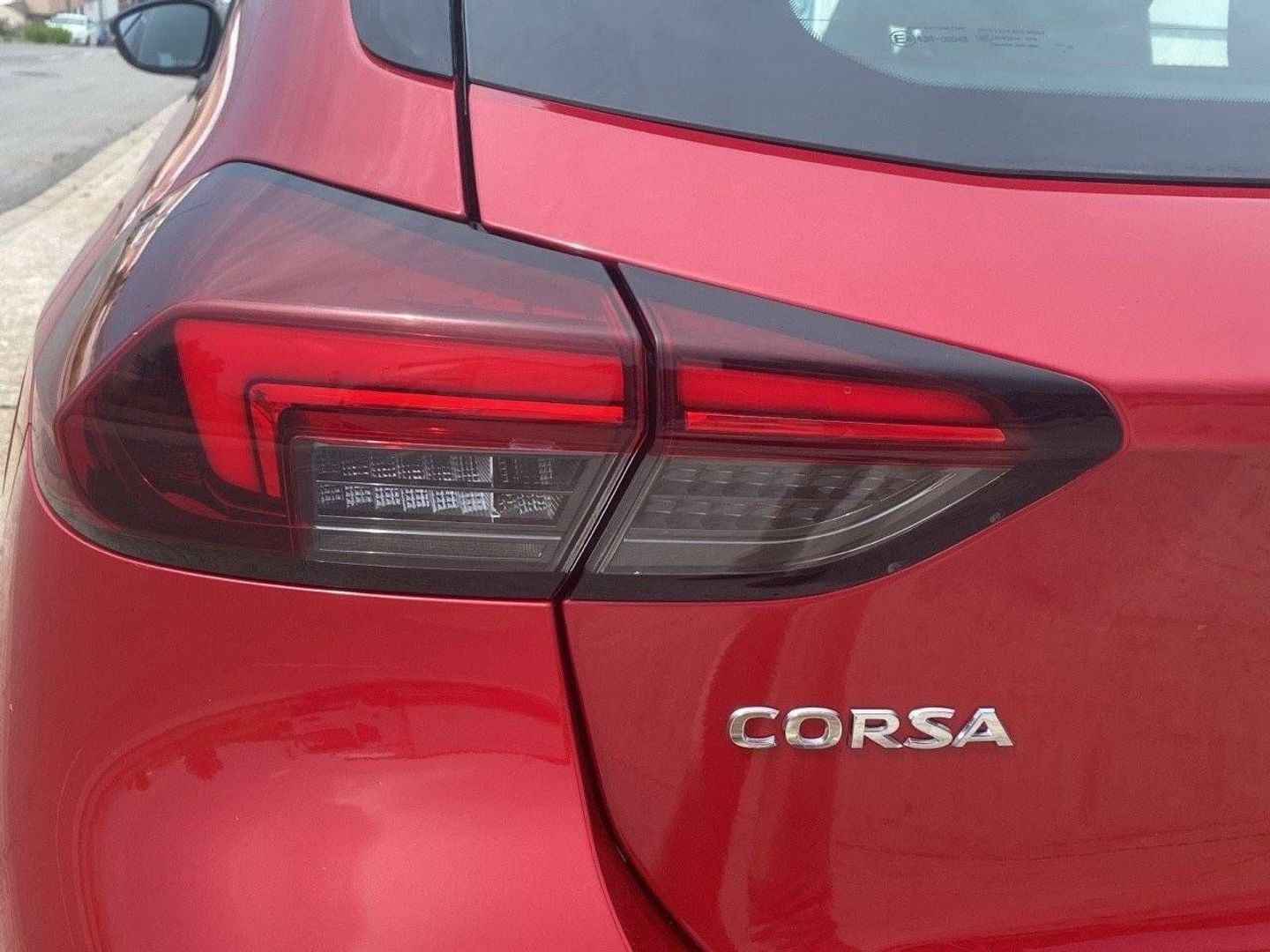 Opel Corsa 1.2 T XHL GS 74 kW (100 CV) Rojo Sedan