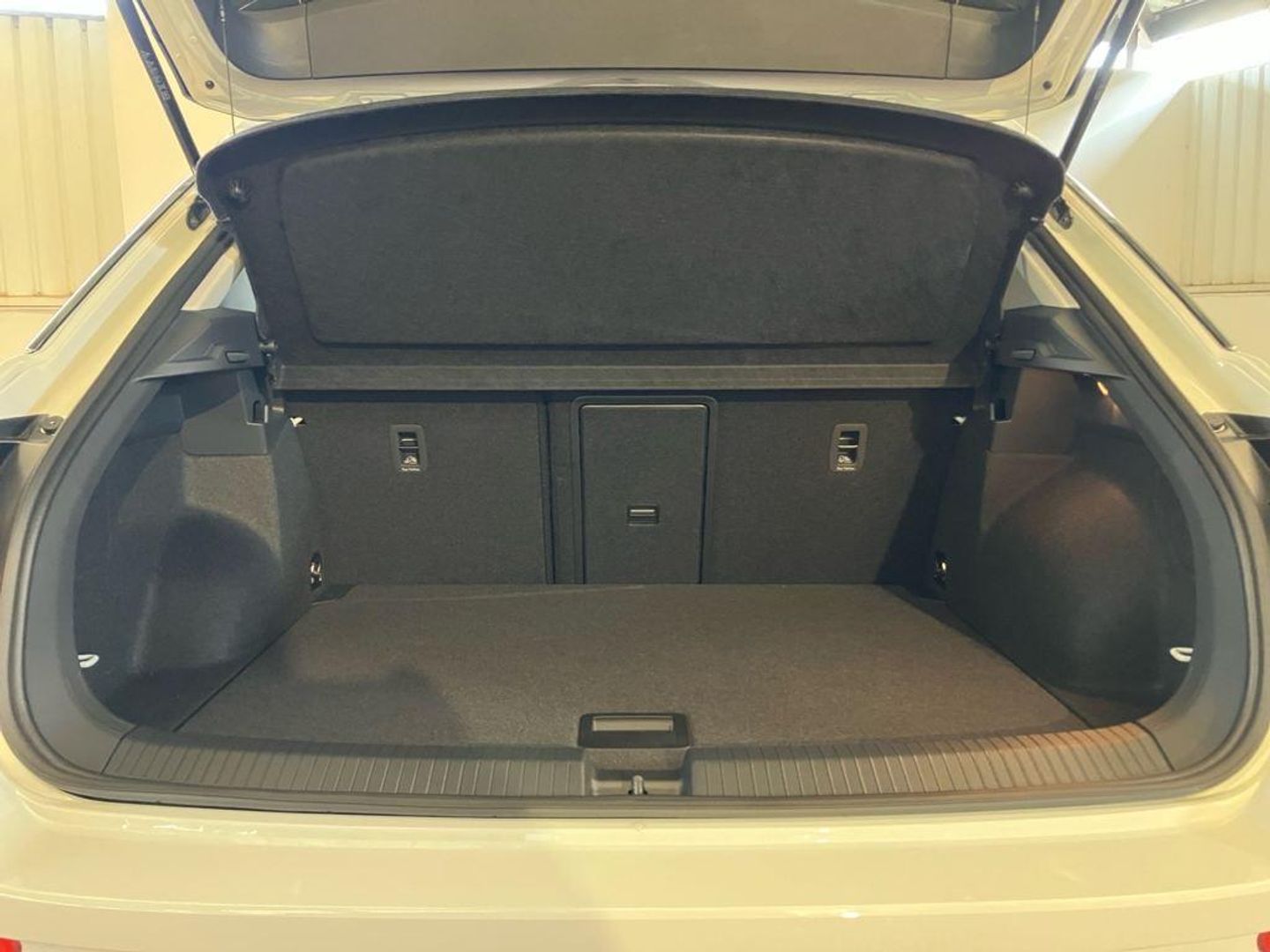 Volkswagen T-Roc ``Más`` 1.5 TSI 110 kW (150 CV)