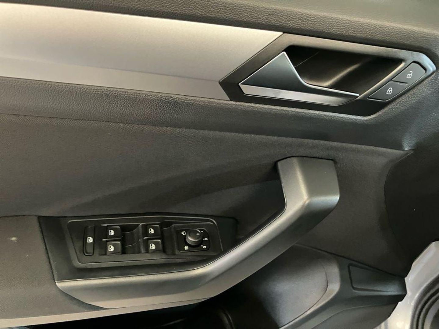 Volkswagen T-Roc ``Más`` 1.0 TSI 85 kW (115 CV)