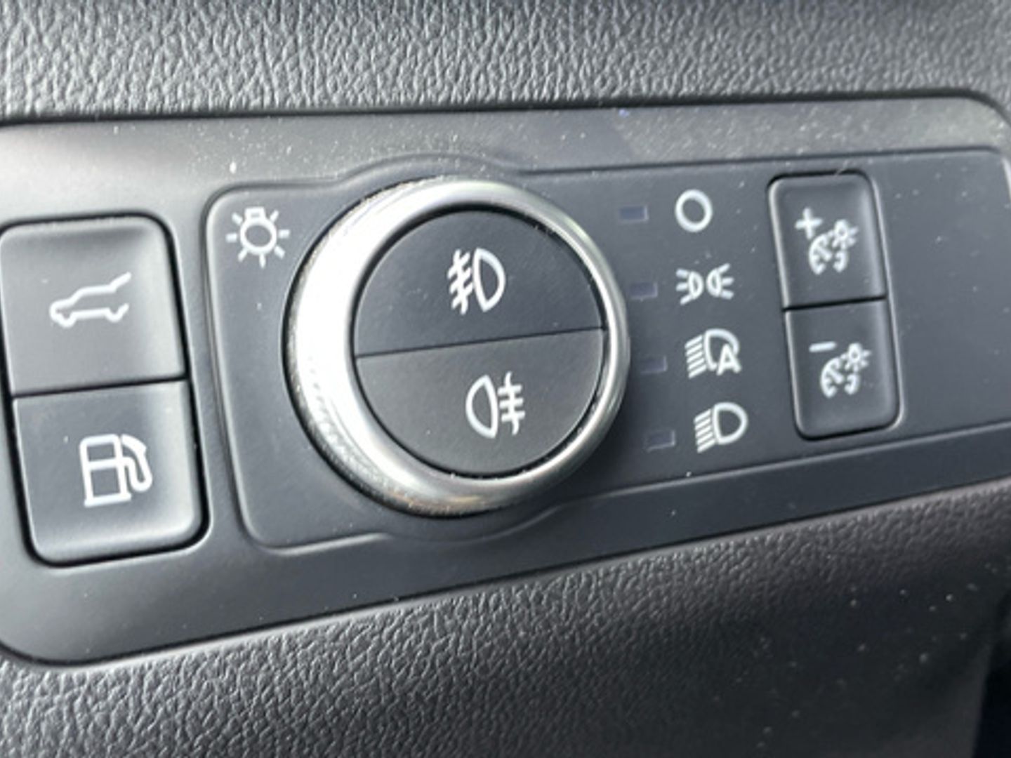 Ford Kuga 2.5 Duratec FHEV ST-Line X 4x2 Auto 140 kW (190 CV)