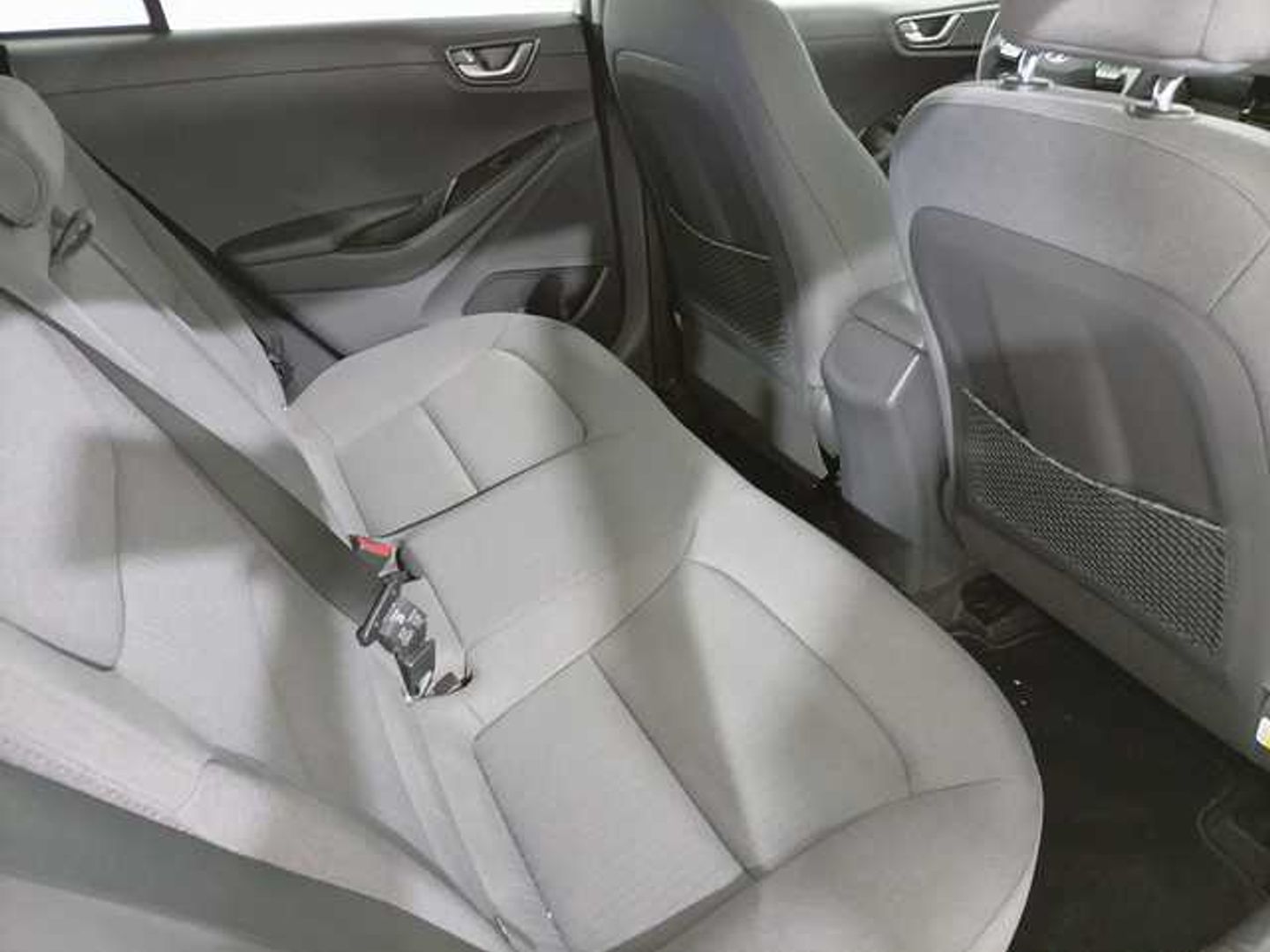 Hyundai Ioniq 1.6 GDI HEV Klass DCT 104 kW (141 CV)