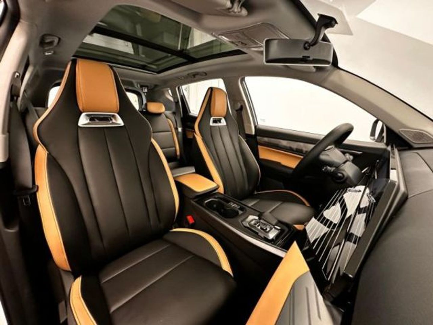 LIVAN X6 Pro 128 kW (174 CV)
