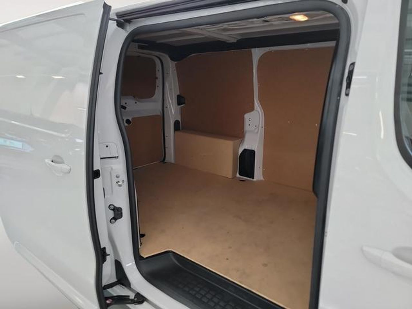 Citroen Jumpy Furgon BlueHDI 120 Talla M 88 kW (120 CV)