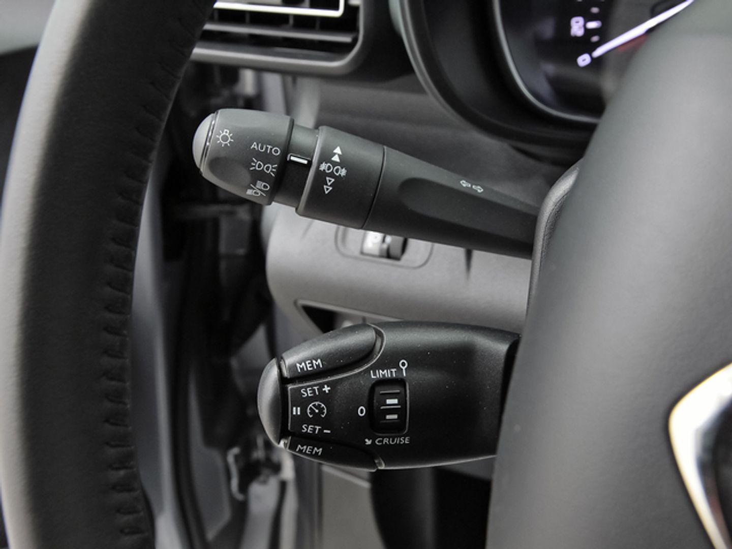 Citroen Berlingo BlueHDi 100 S&S Talla M Shine 75 kW (102 CV)