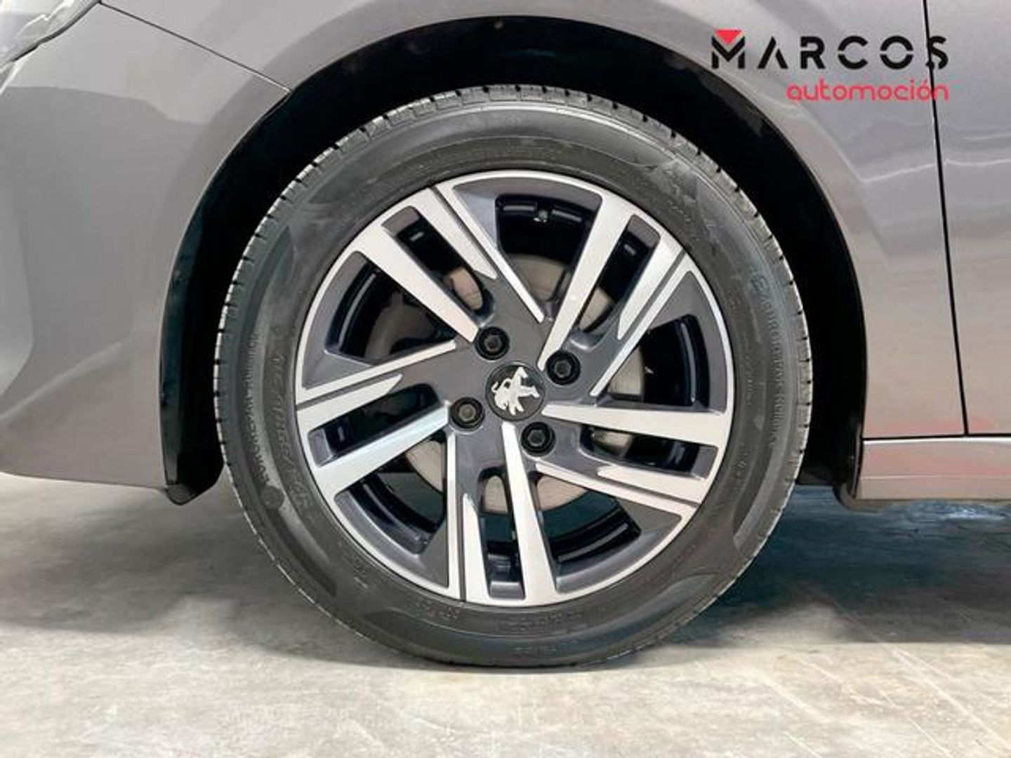 Peugeot 208 PureTech 100 Allure 75 kW (100 CV)