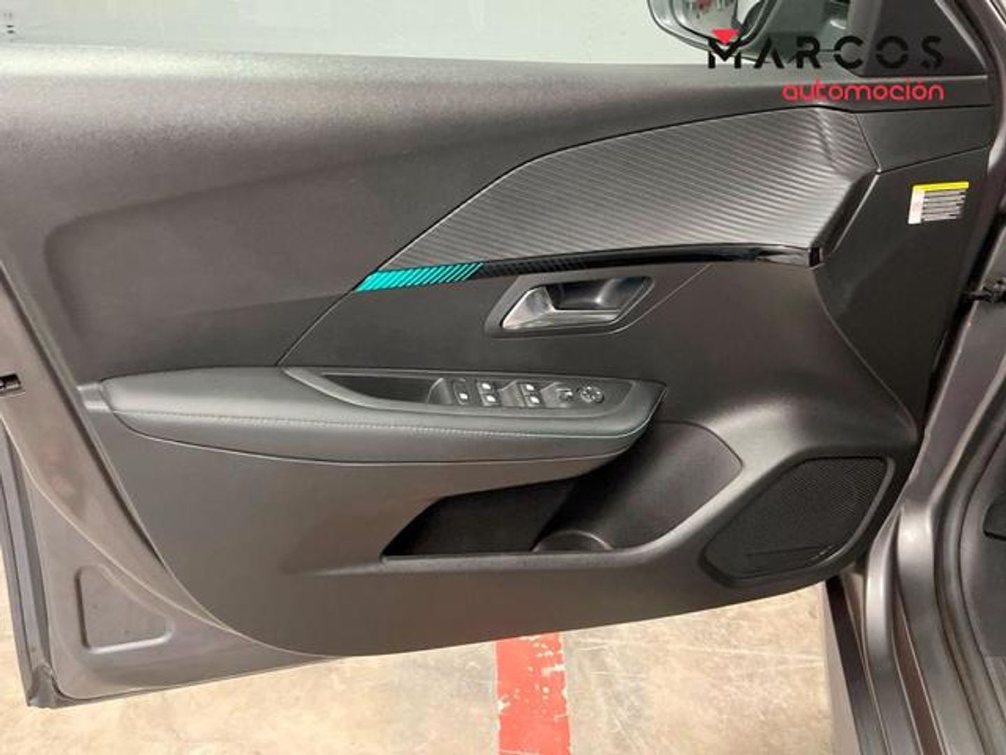 Peugeot 208 PureTech 100 Allure 75 kW (100 CV)