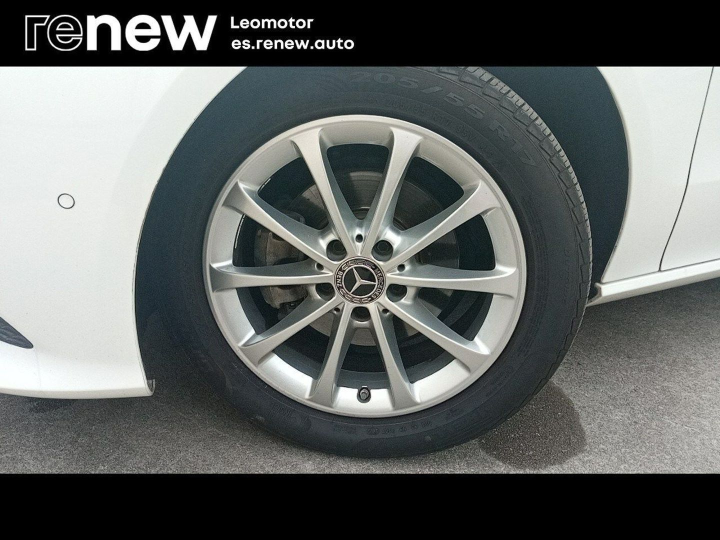 Mercedes-Benz CLA Shooting Brake 180 100 kW (136 CV)