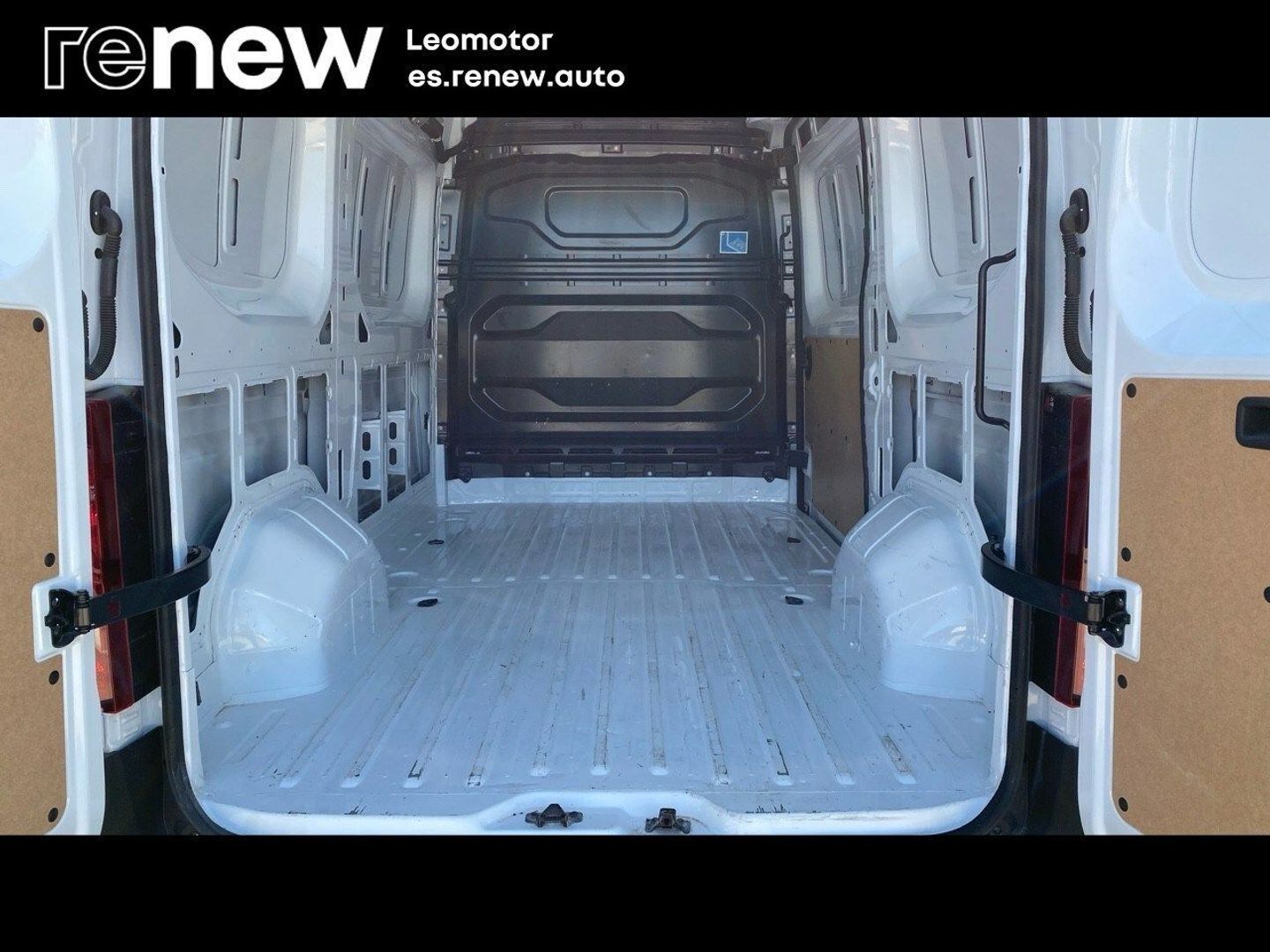 Renault Master E-Tech Furgon Gran Autonomía L2H2 3500 105 kW (143 CV)