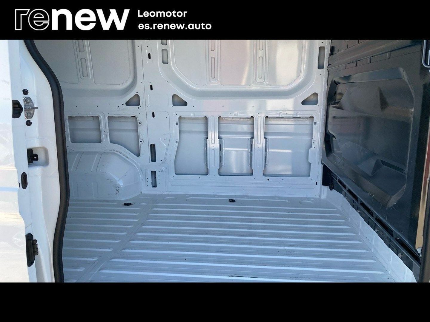 Renault Master E-Tech Furgon Gran Autonomía L2H2 3500 105 kW (143 CV)