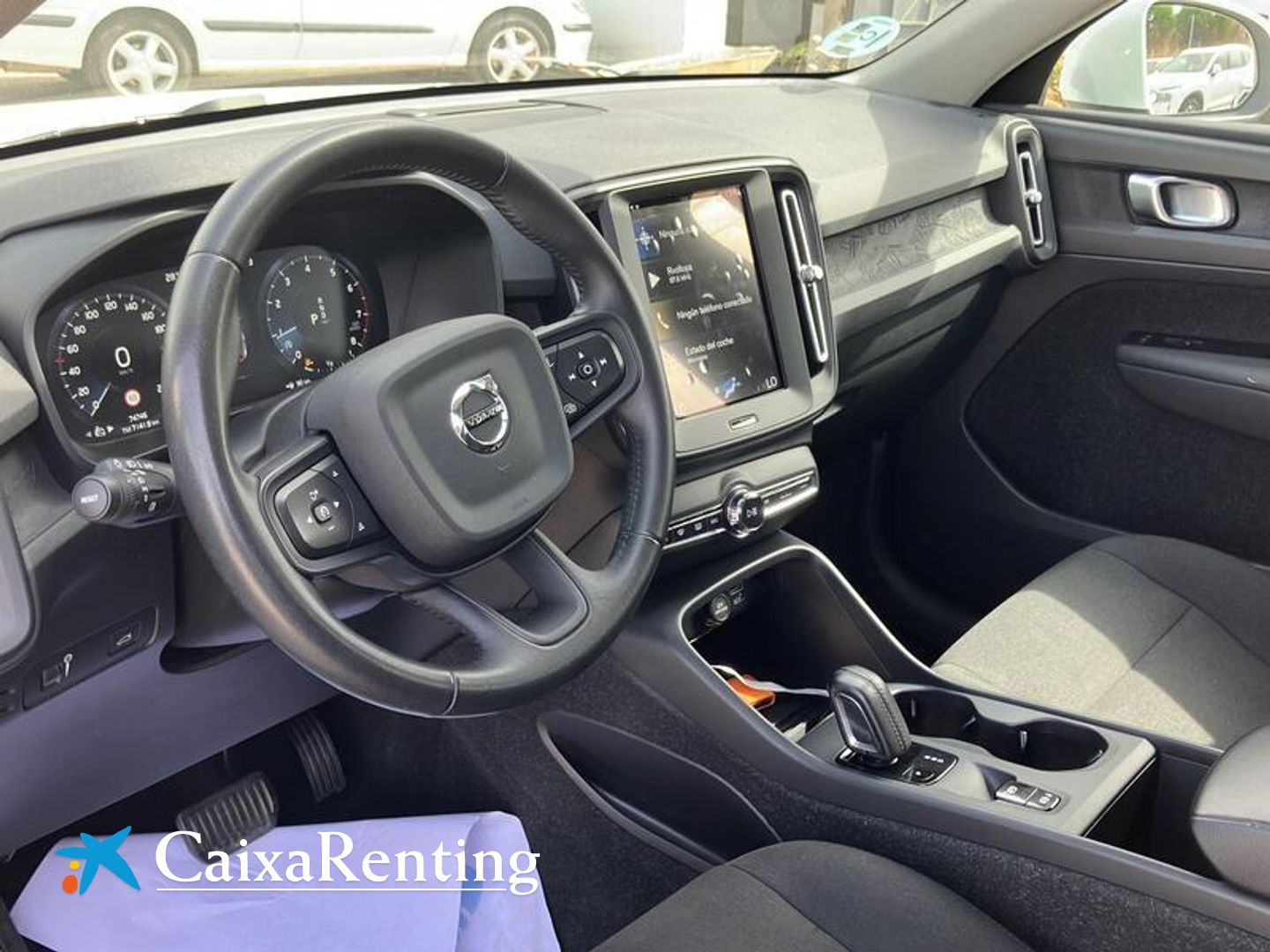 Volvo XC40 T3 Momentum Core Auto 120 kW (163 CV)