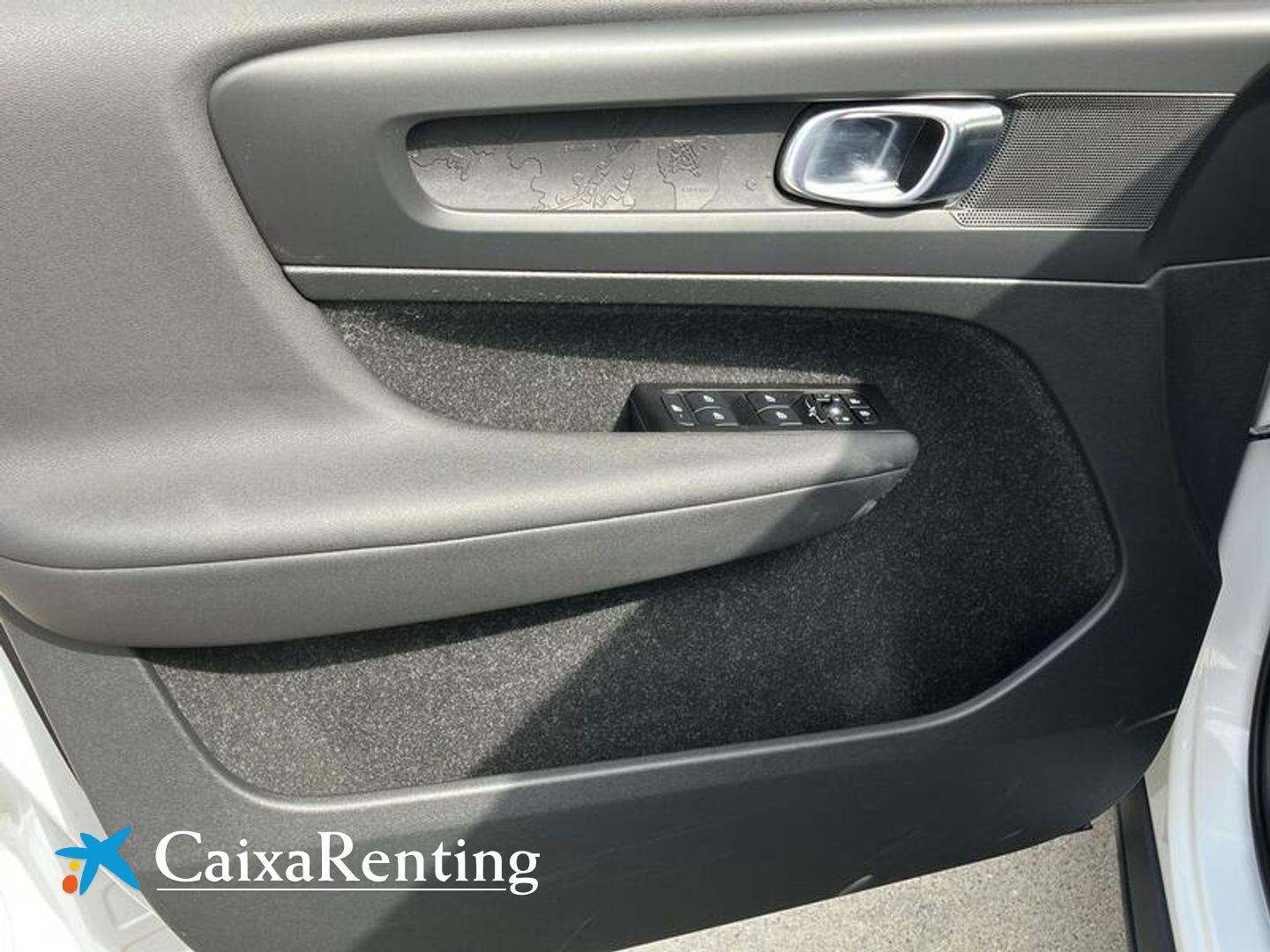 Volvo XC40 T3 Momentum Core Auto 120 kW (163 CV)