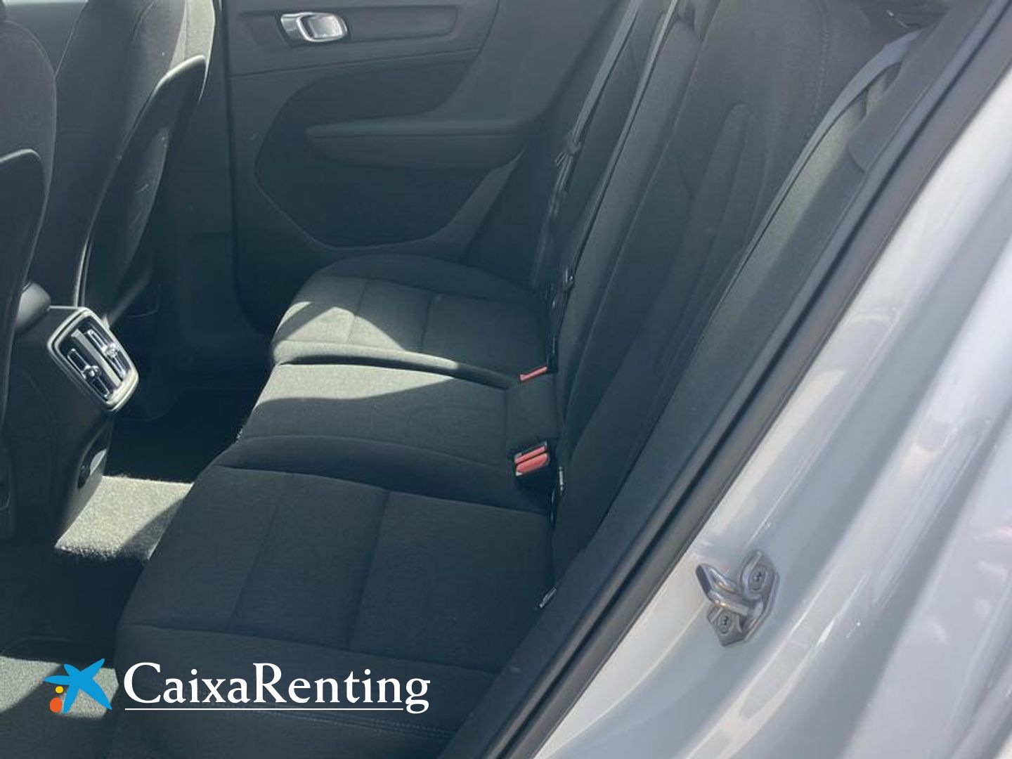 Volvo XC40 T3 Momentum Core Auto 120 kW (163 CV)