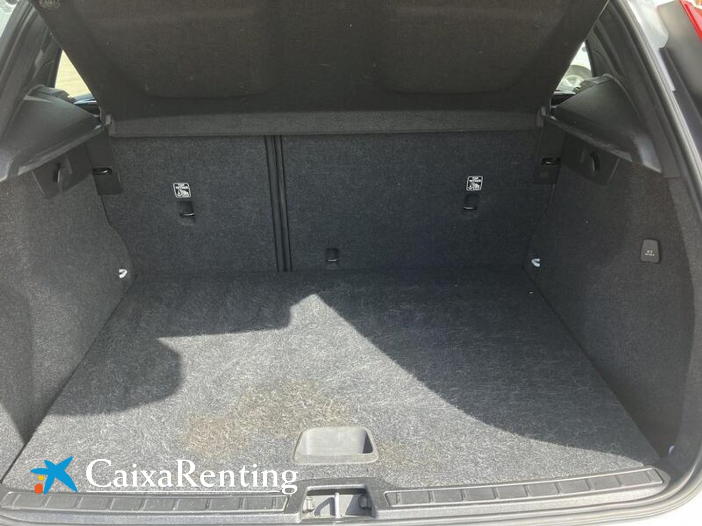 Volvo XC40 T3 Momentum Core Auto 120 kW (163 CV)