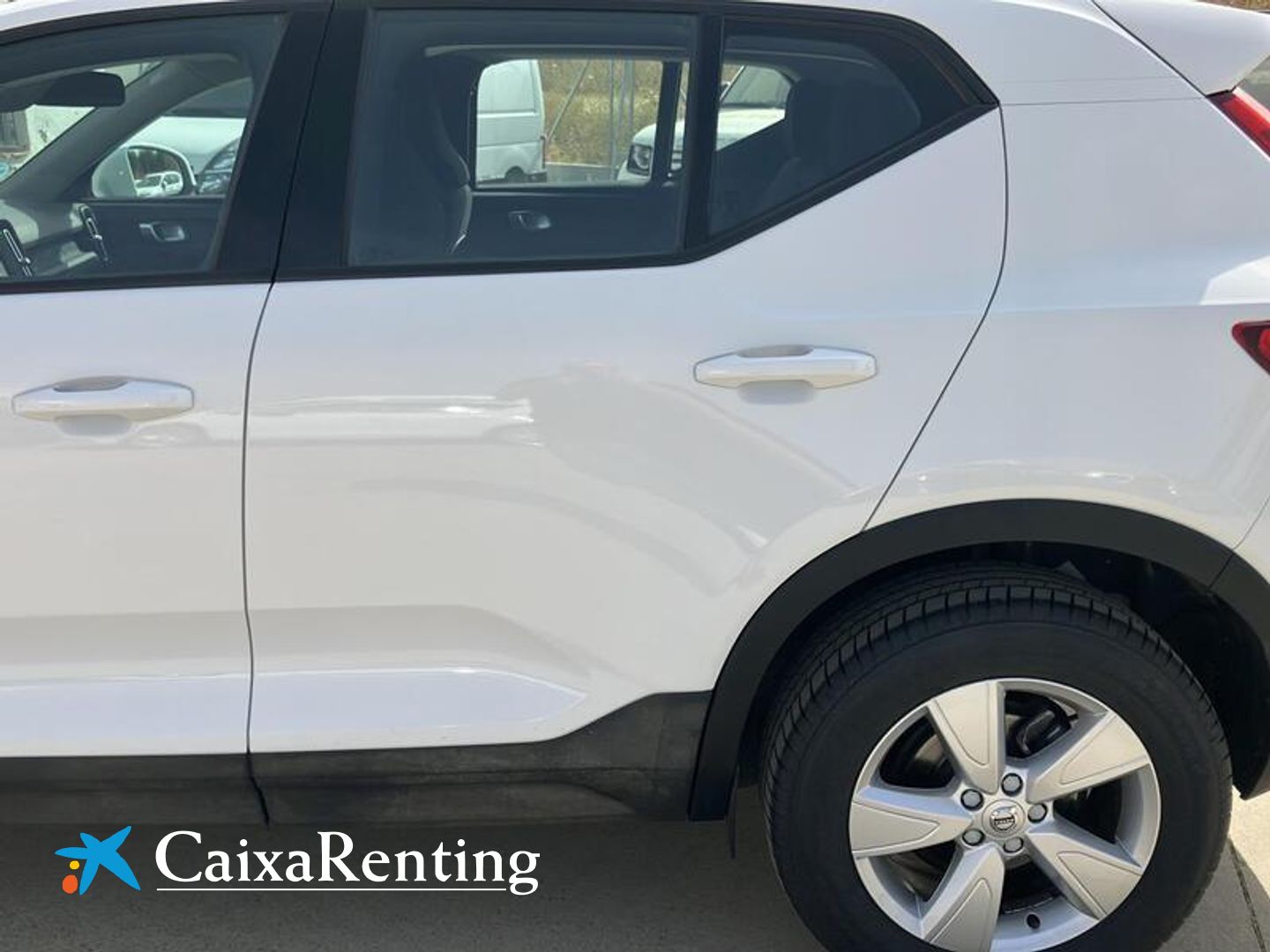 Volvo XC40 T3 Momentum Core Auto 120 kW (163 CV)