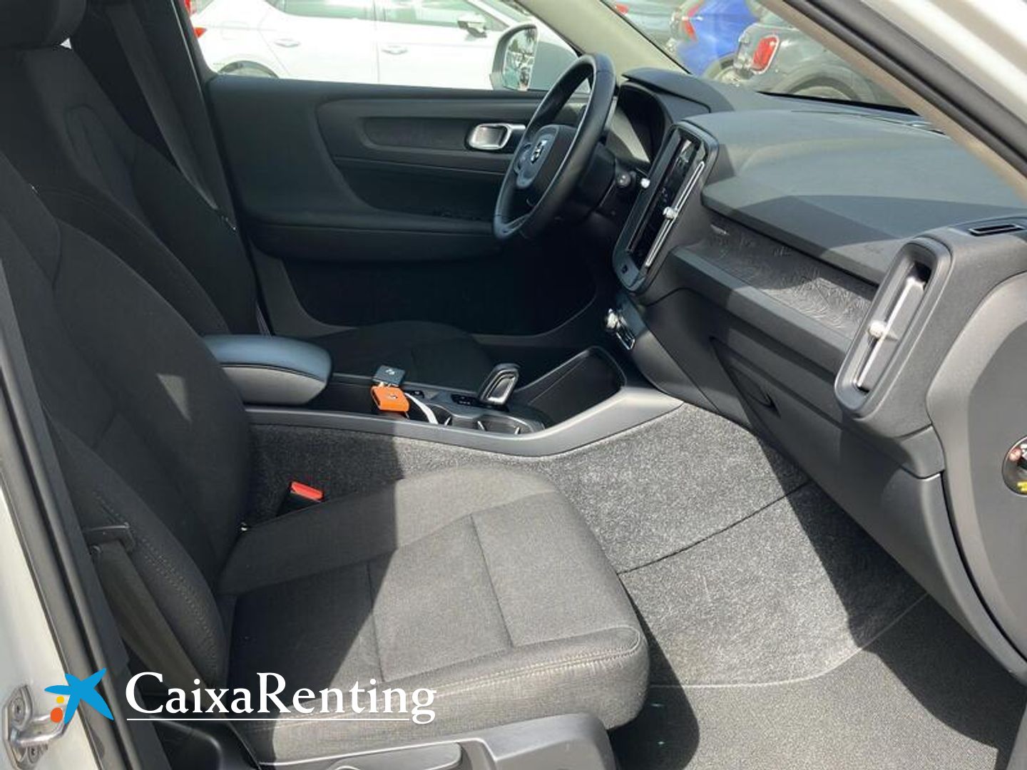 Volvo XC40 T3 Momentum Core Auto 120 kW (163 CV)