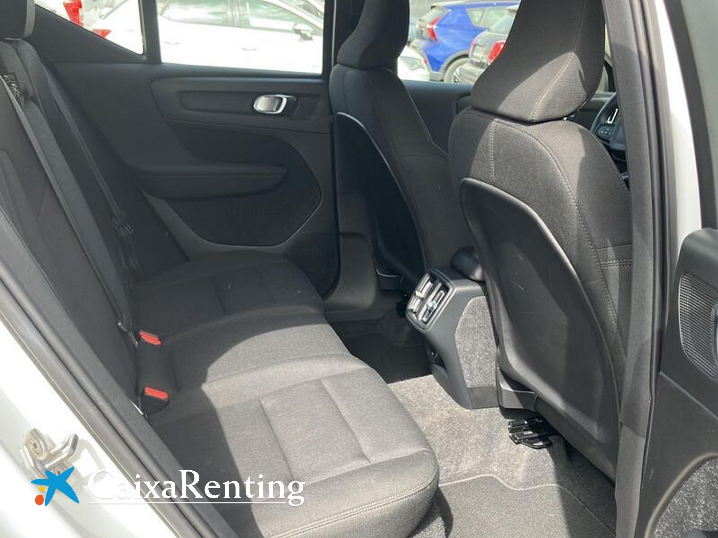 Volvo XC40 T3 Momentum Core Auto 120 kW (163 CV)
