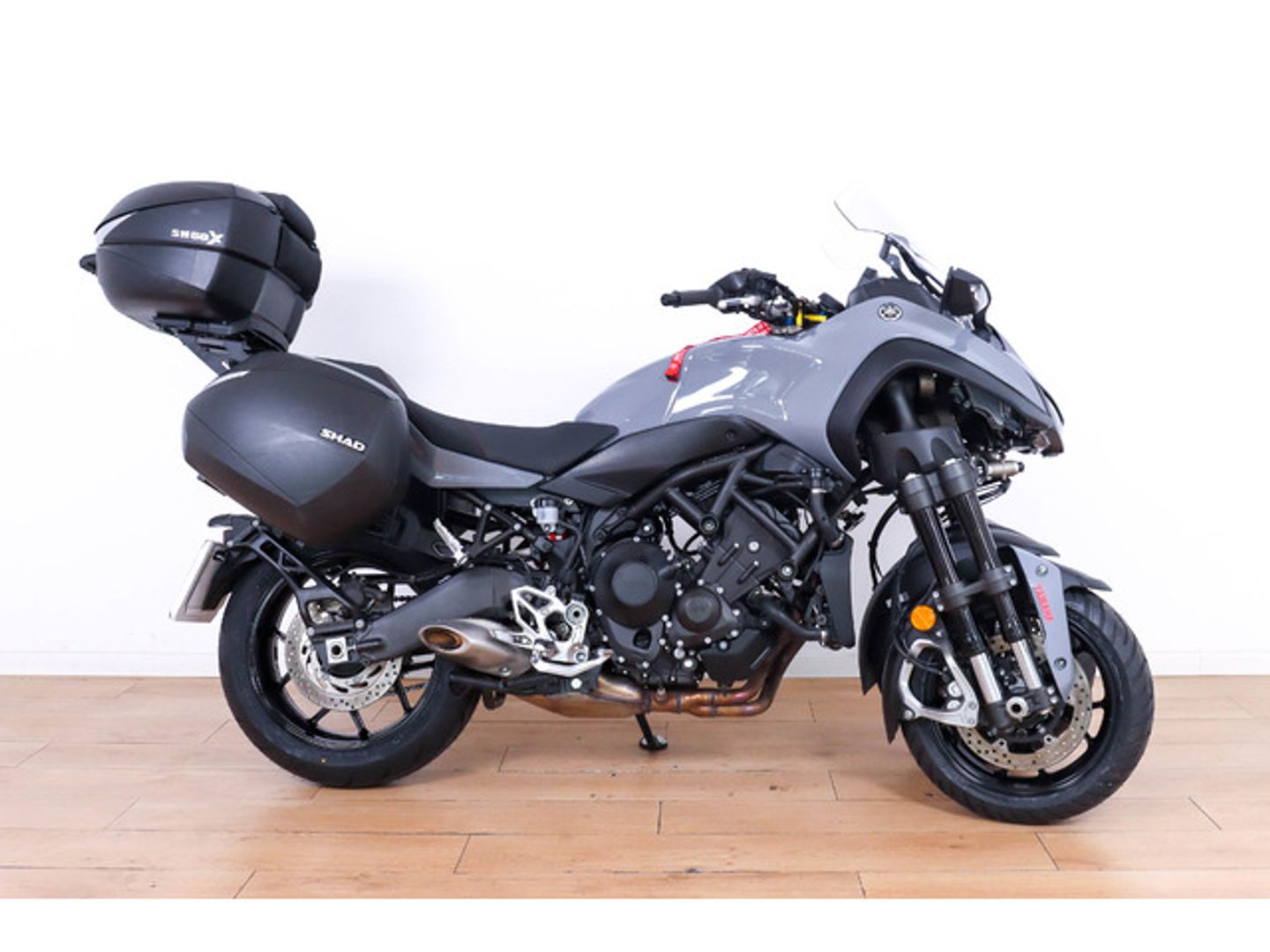 Yamaha Niken 850 GT Gris Motorcycle