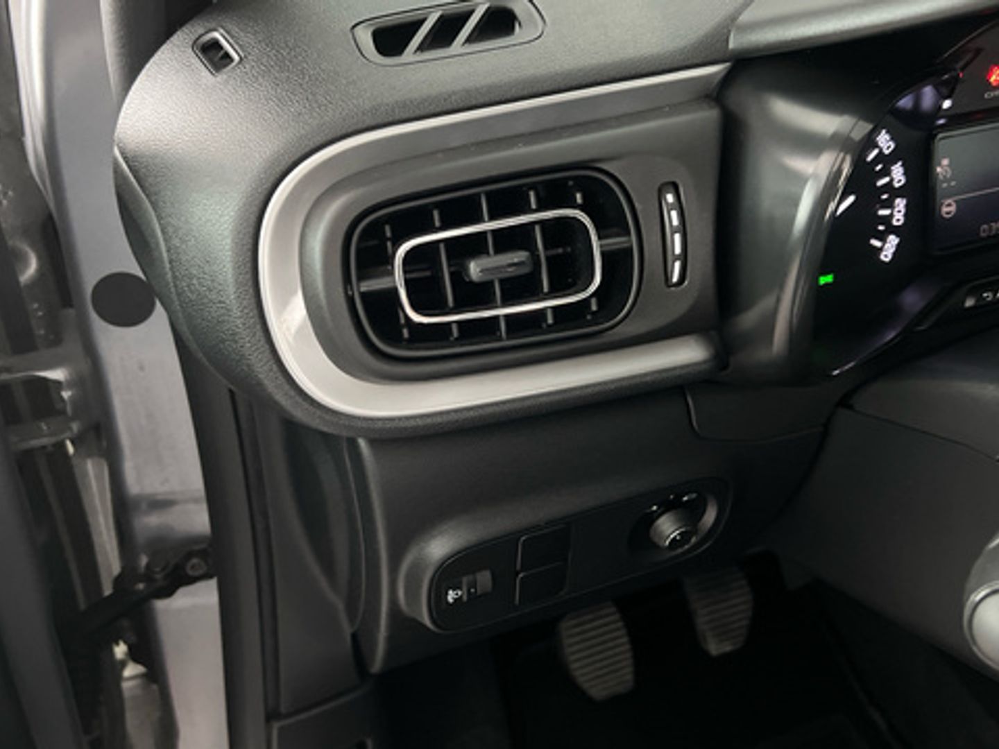 Citroen C3 PureTech 82 C-Series 61 kW (83 CV)
