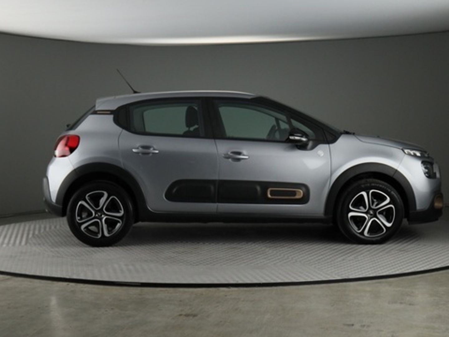 Citroen C3 PureTech 82 C-Series 61 kW (83 CV)