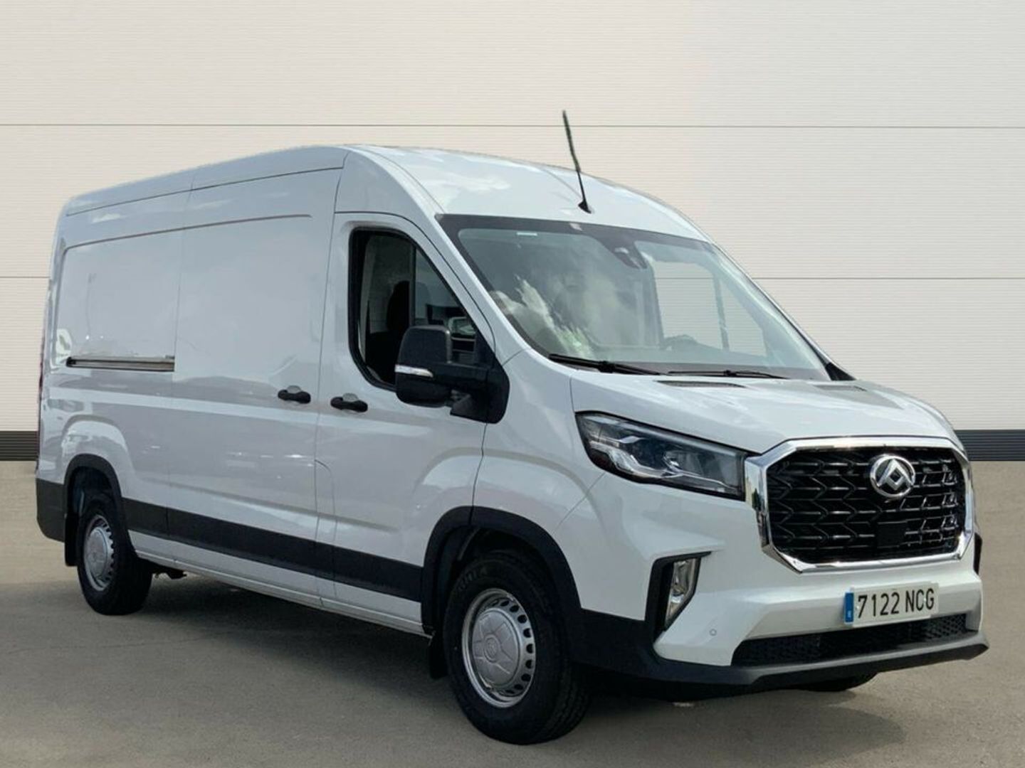 MAXUS Deliver 9 Furgón 2.0D L3H2 110 kW (150 CV) Blanco Industrial