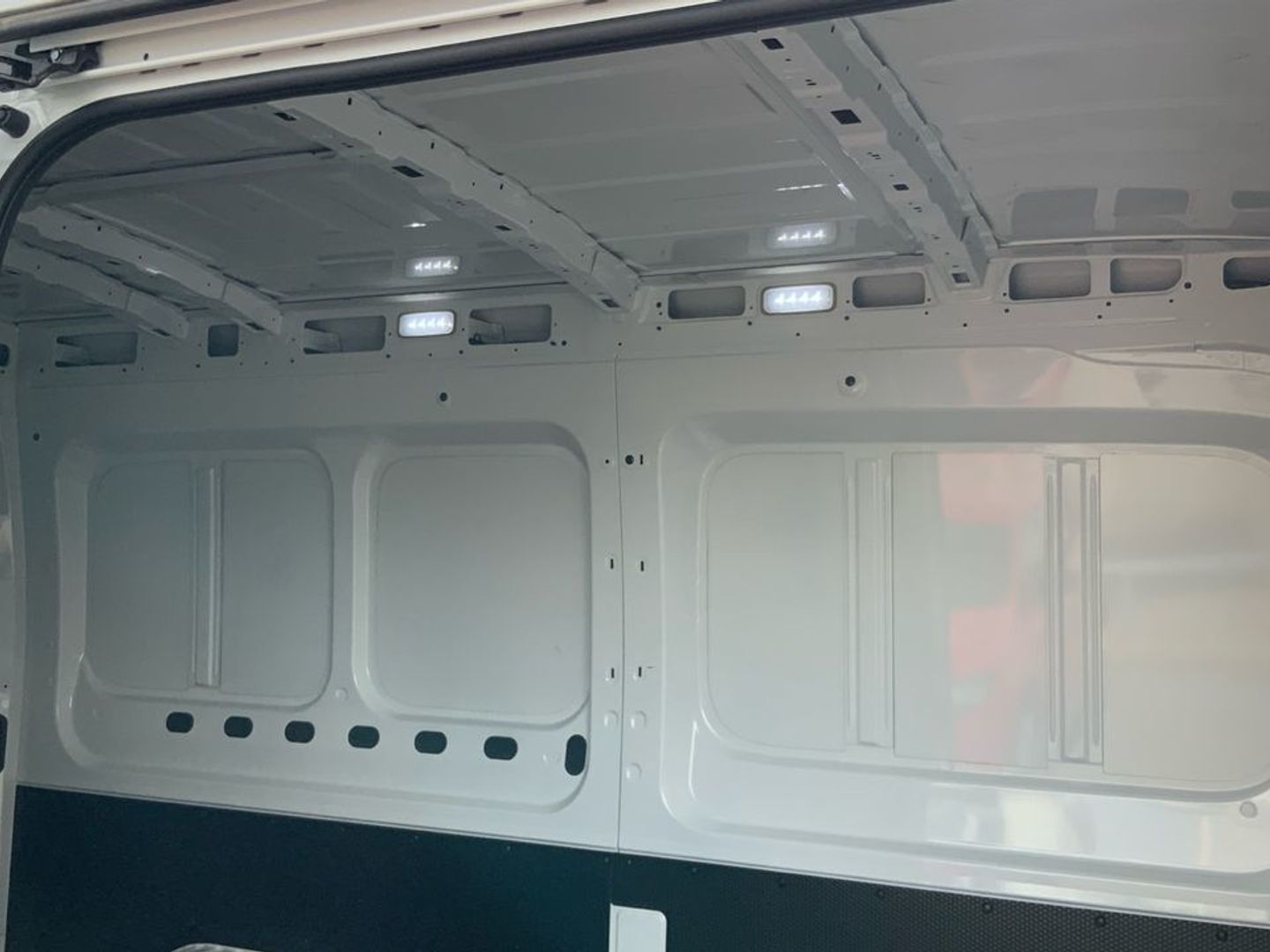 MAXUS Deliver 9 Furgón 2.0D L3H2 110 kW (150 CV)