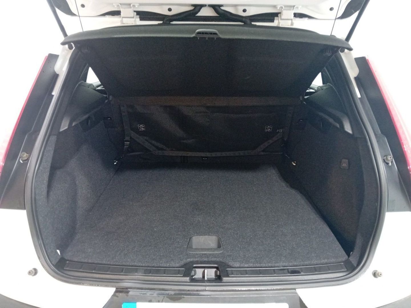 Volvo XC40 T2 Momentum Core 95 kW (129 CV)