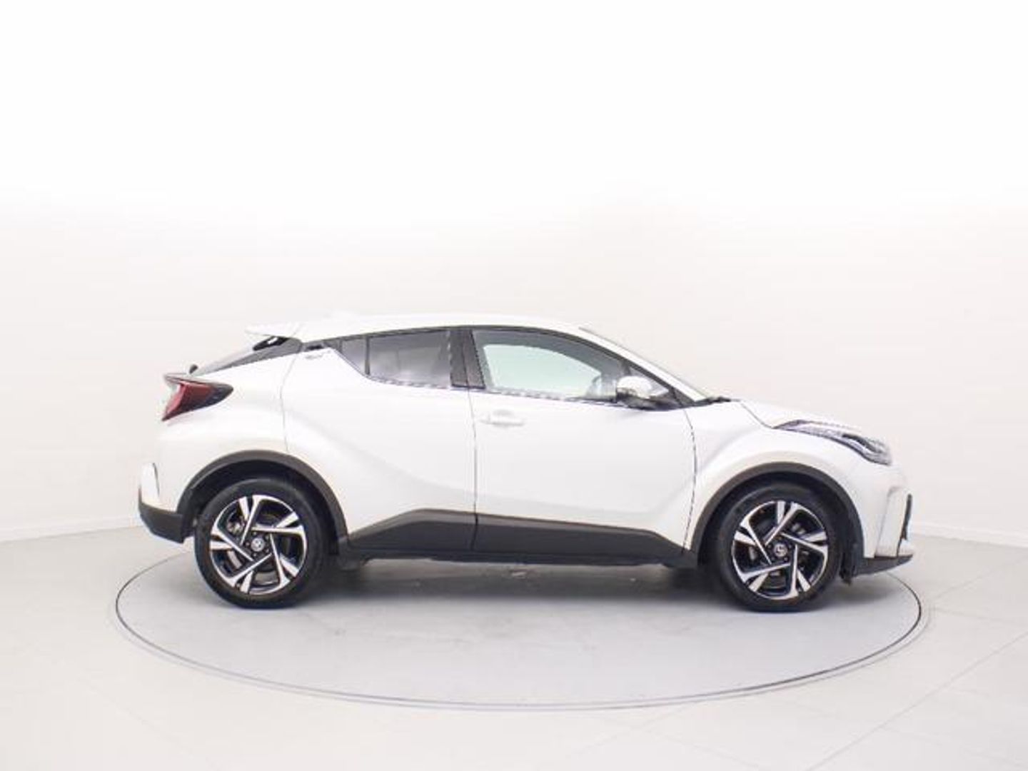 Toyota C-HR 1.8 125H Advance 90 kW (122 CV)