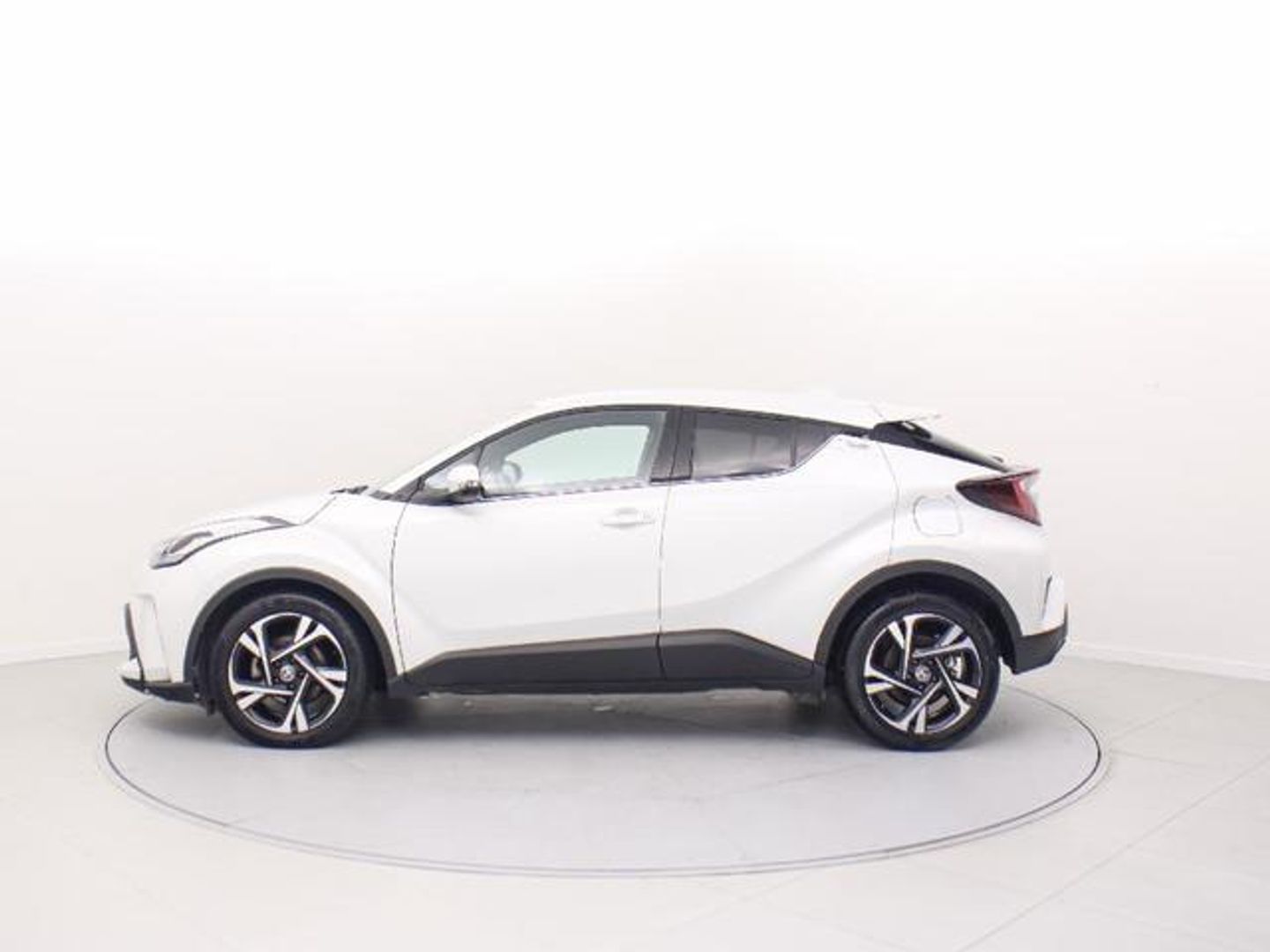 Toyota C-HR 1.8 125H Advance 90 kW (122 CV)