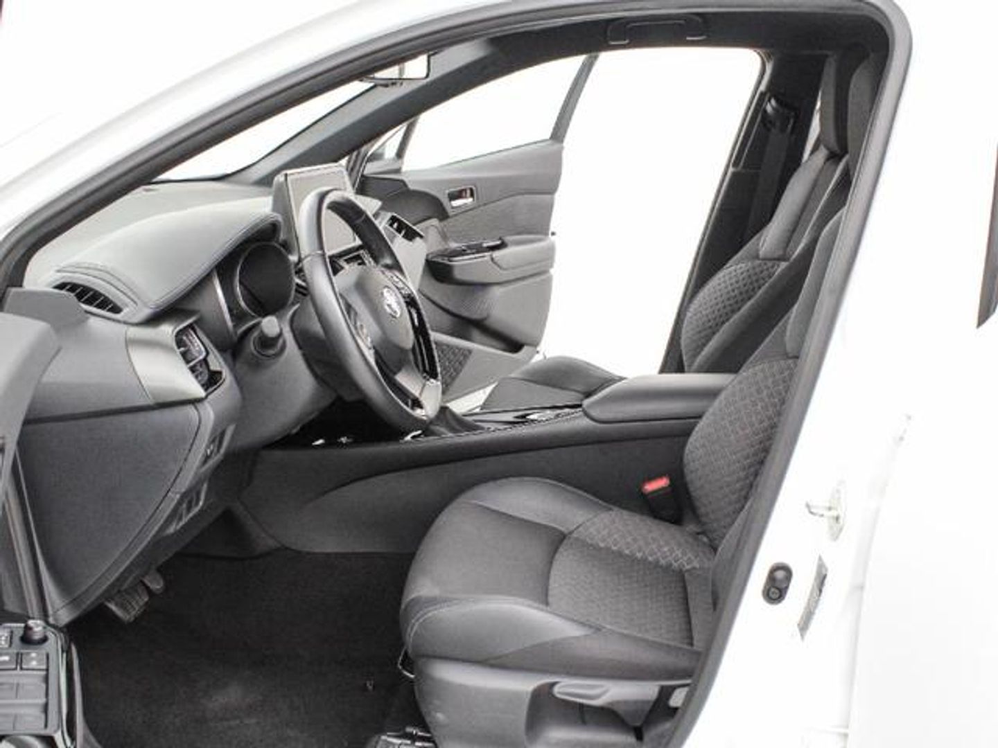 Toyota C-HR 1.8 125H Advance 90 kW (122 CV)
