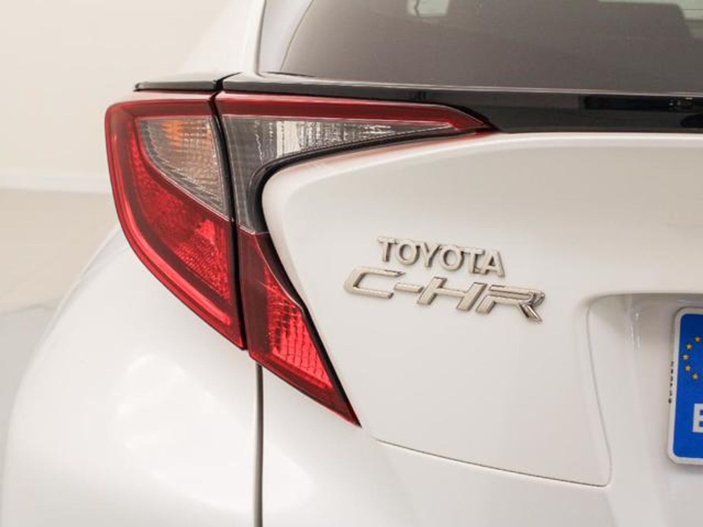 Toyota C-HR 1.8 125H Advance 90 kW (122 CV)